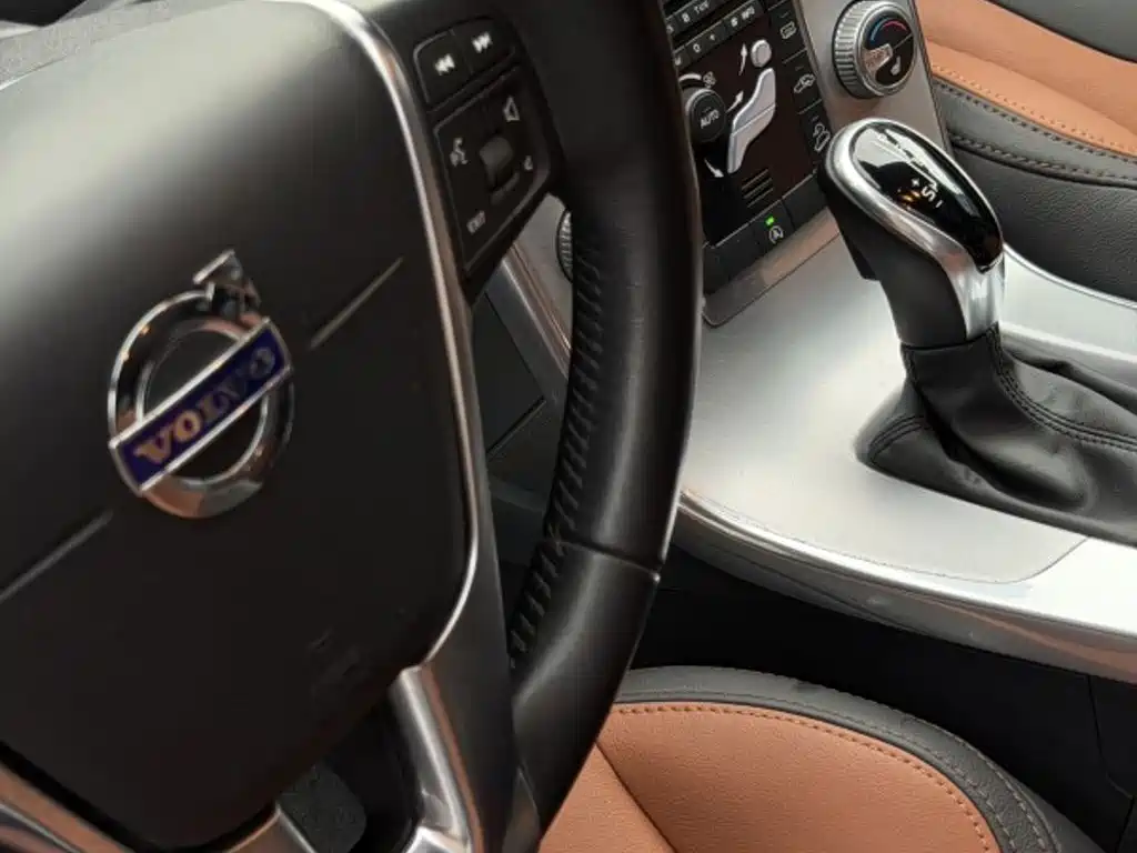 Фото 4 - Volvo V60