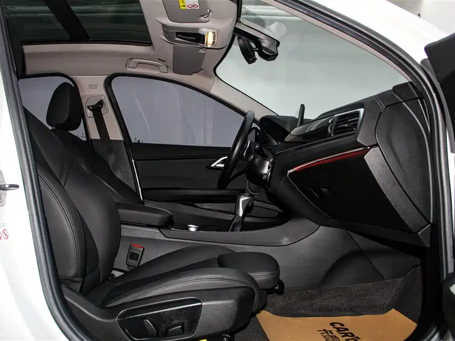 BMW 1 Series 2019 120i Leading M Sport Package фото 19