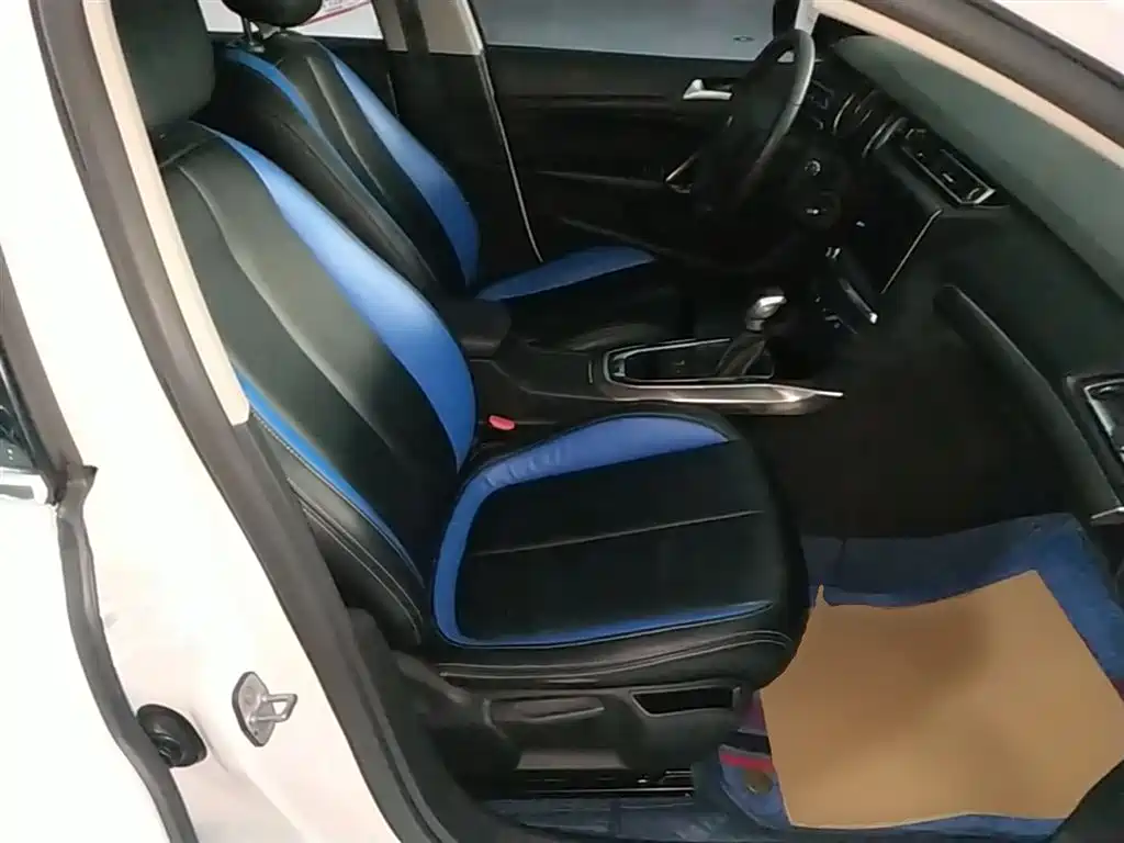 Peugeot 408 2015 Model 1.2T Automatic Luxury Edition фото 25