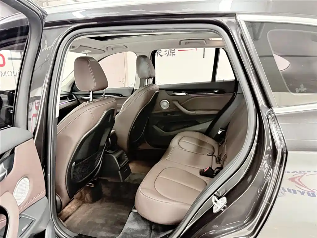 BMW X1 2021 sDrive20Li Fashion фото 10