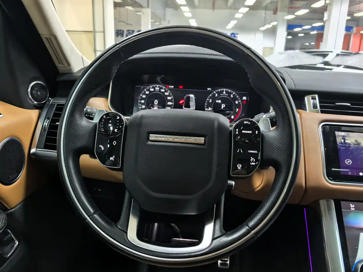 Land Rover Range Rover Sport 2022 3.0 L6 Gloss Black Edition фото 4