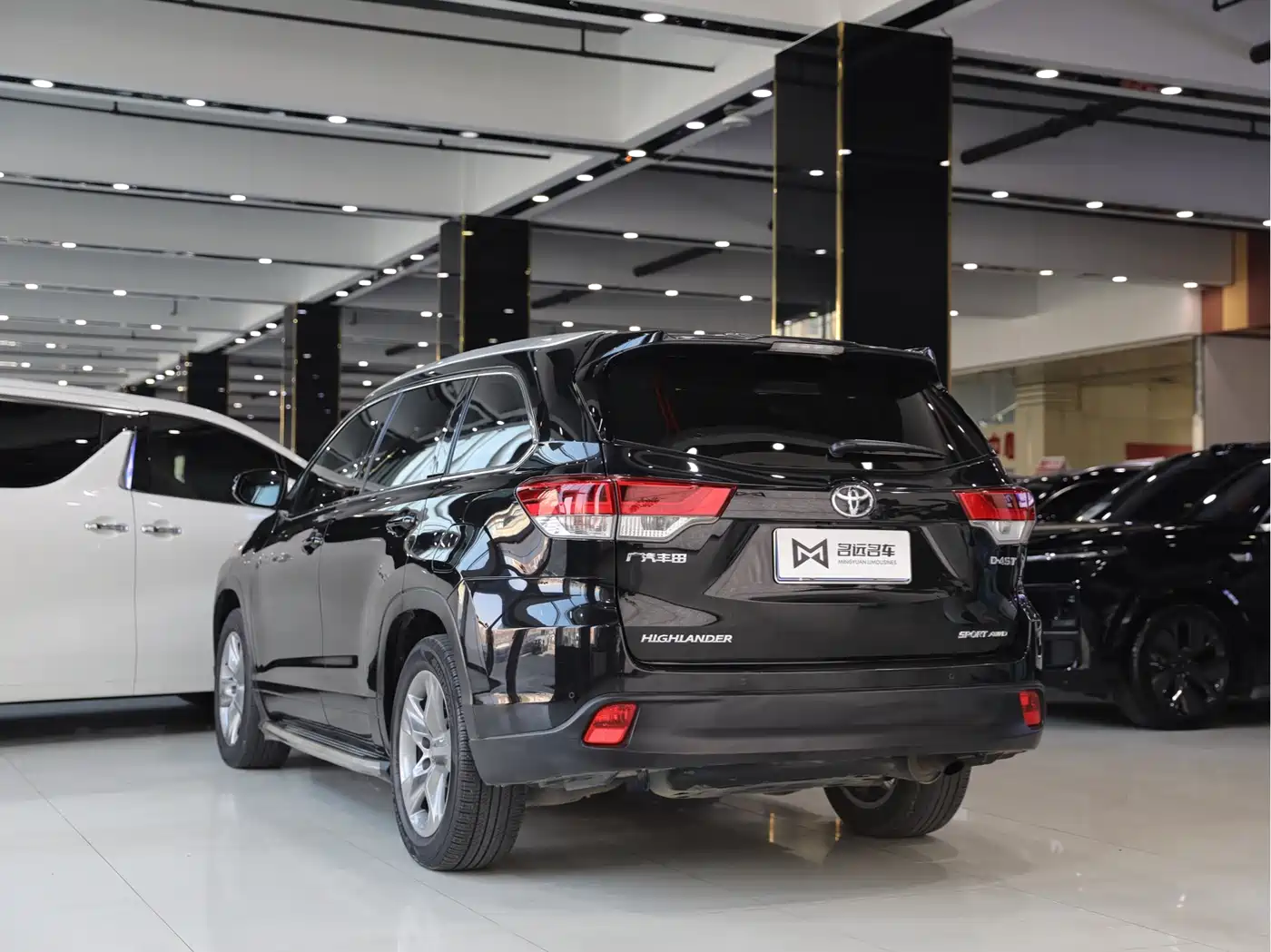 Toyota Highlander 2018 2.0T 4WD Luxury 7-seater China VI фото 14
