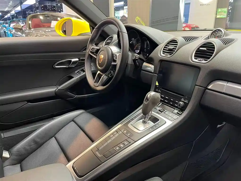 Porsche 718 2018 Cayman 2.0T фото 13