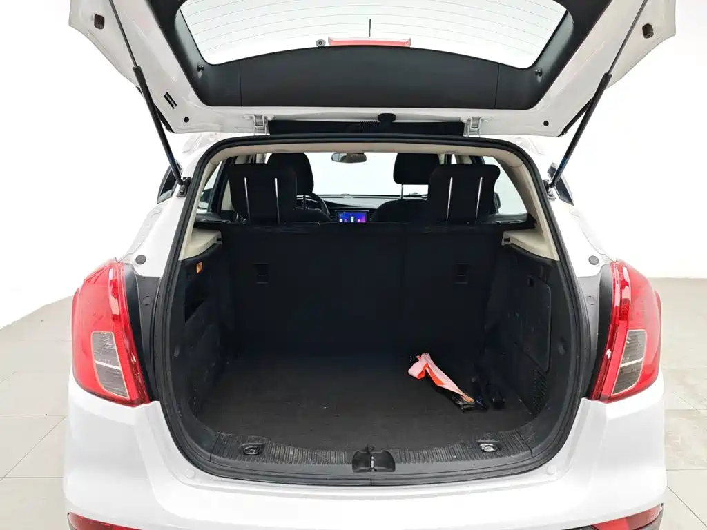 Фото 16 - Buick Encore