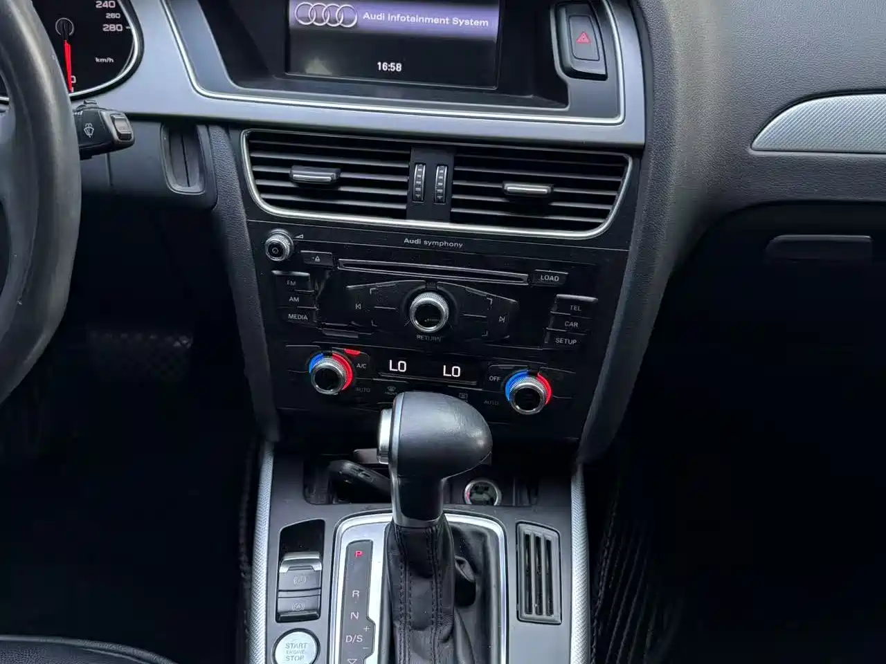 Audi A4L 2016 35 TFSI Collector's Edition Automatic Standard фото 12