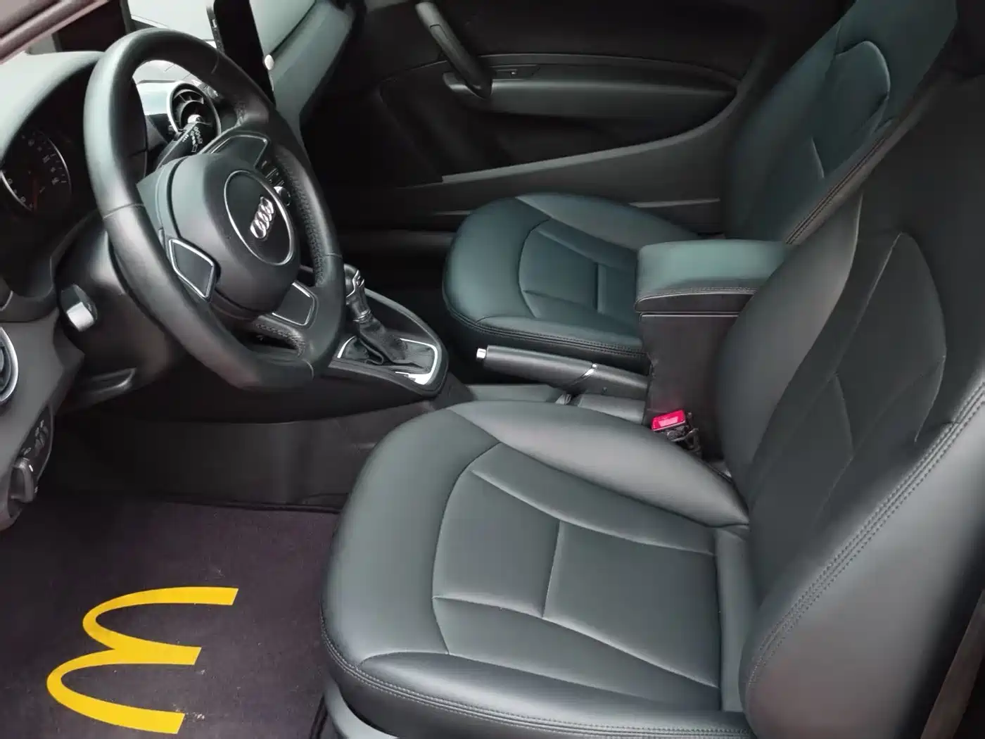 Audi A1 2015 2014 30 TFSI Fashion