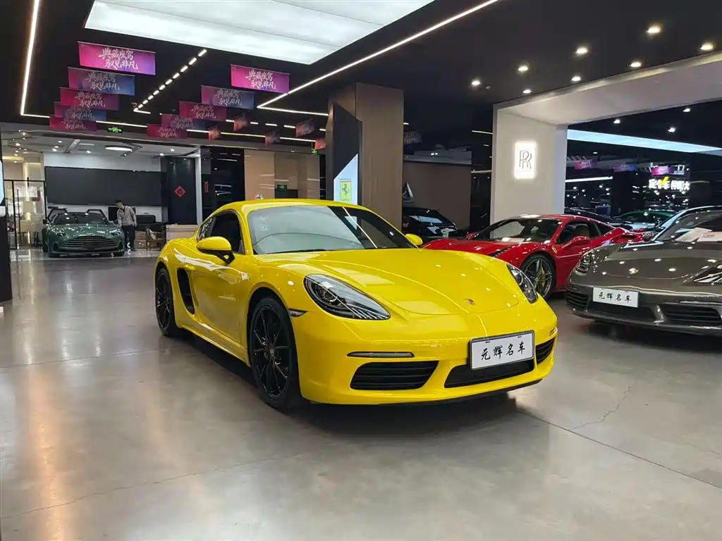 Porsche 718 2018 Cayman 2.0T фото 3