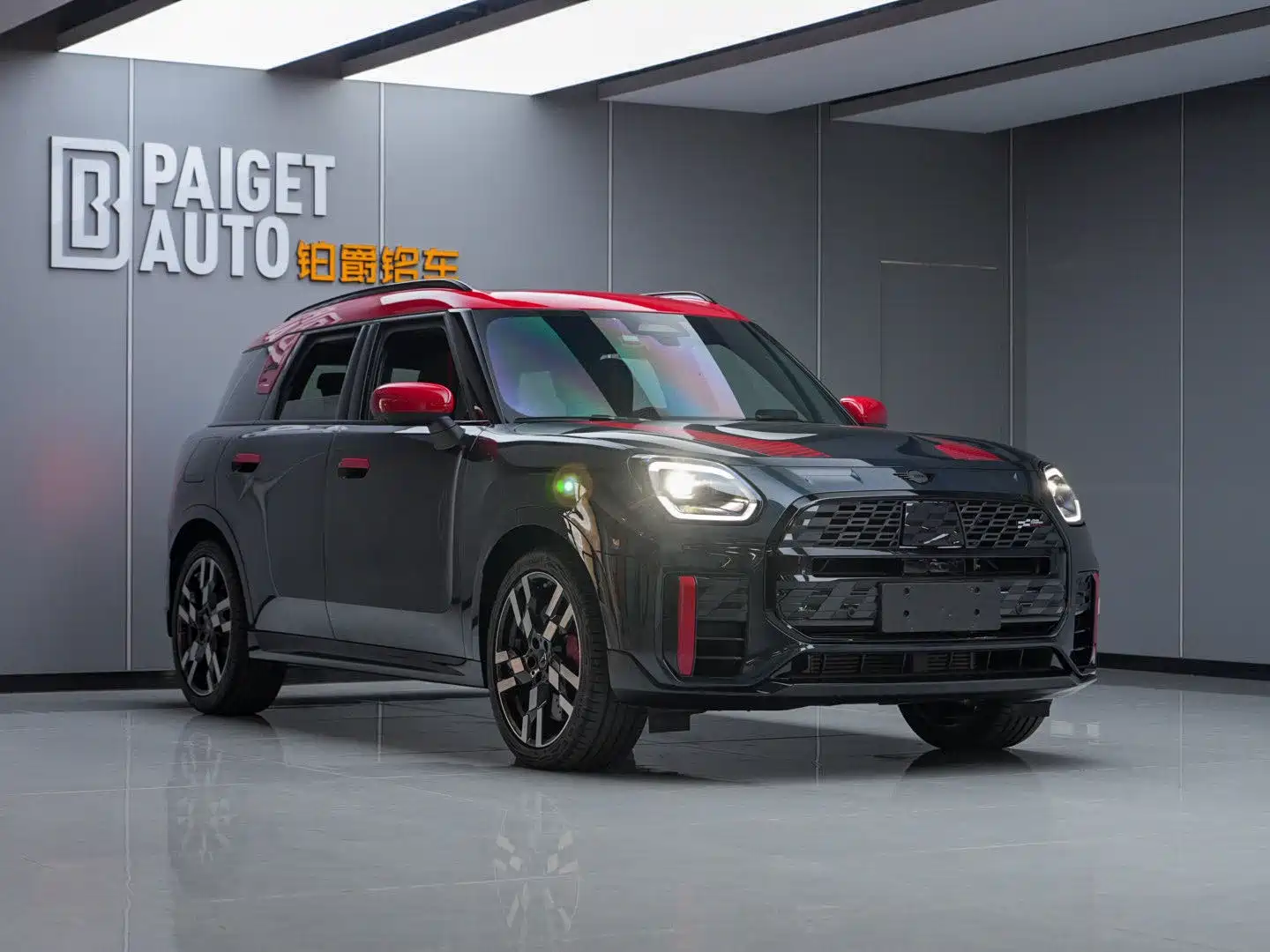 صورة 2 - MINI JCW COUNTRYMAN