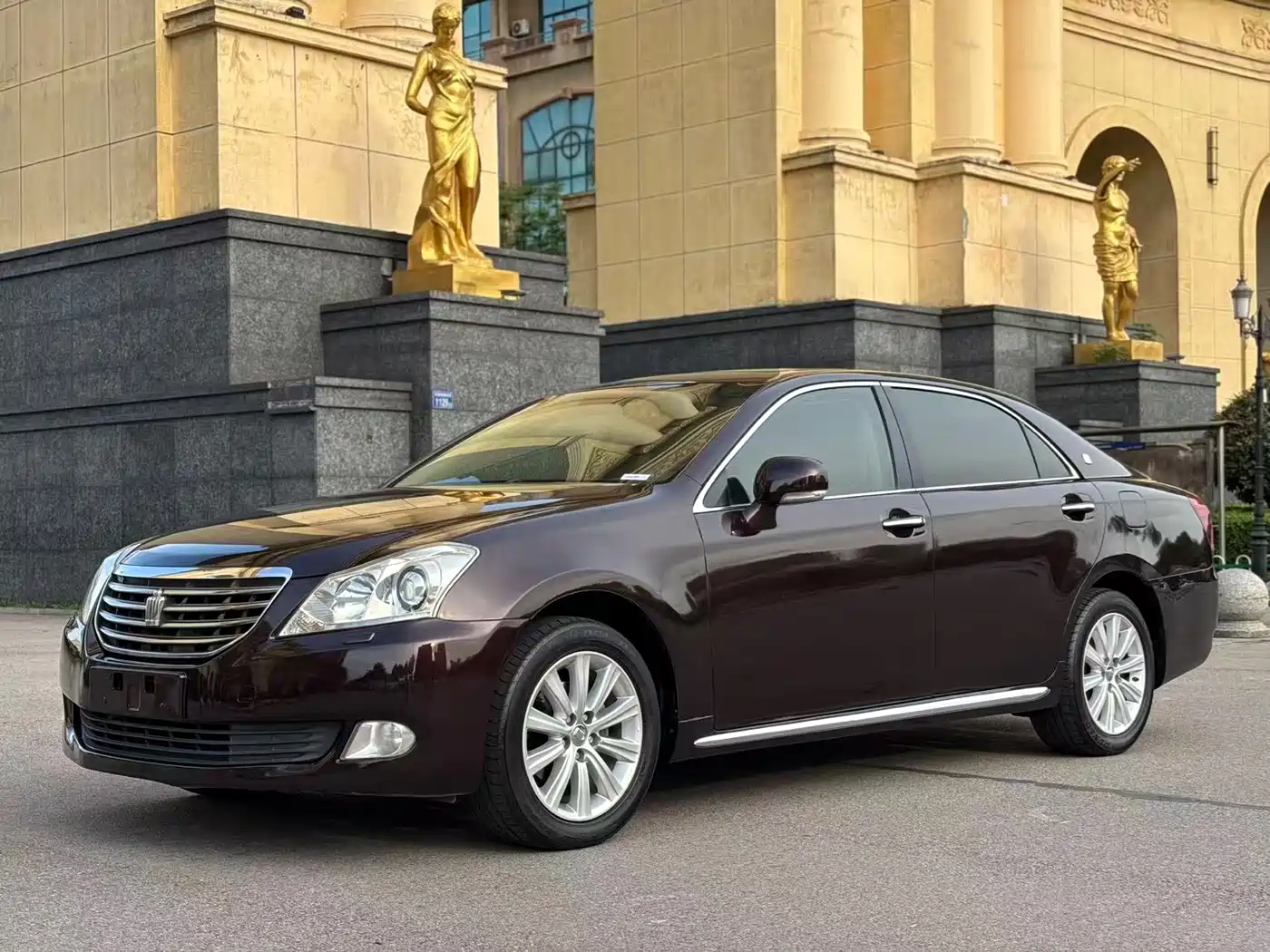 Toyota Crown 2011 2.5L Royal Leather Sunroof Special Edition