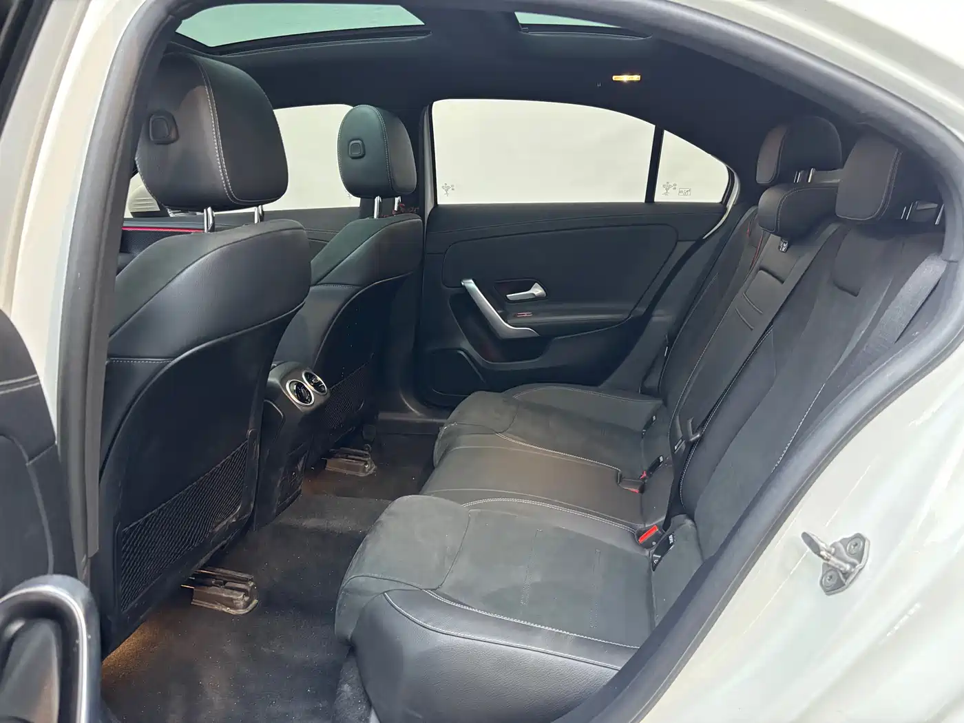Mercedes-Benz A-Class 2021 A 200 L Sport Sedan Fashion Edition фото 13