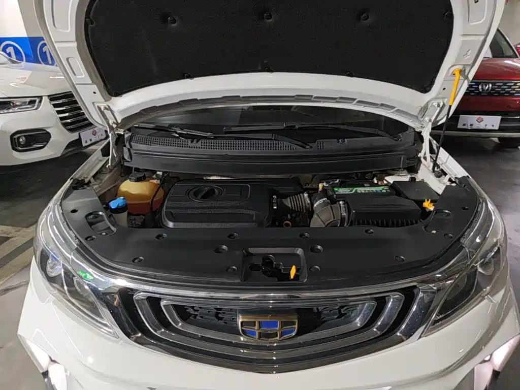 Фото 20 - Geely Vision X3
