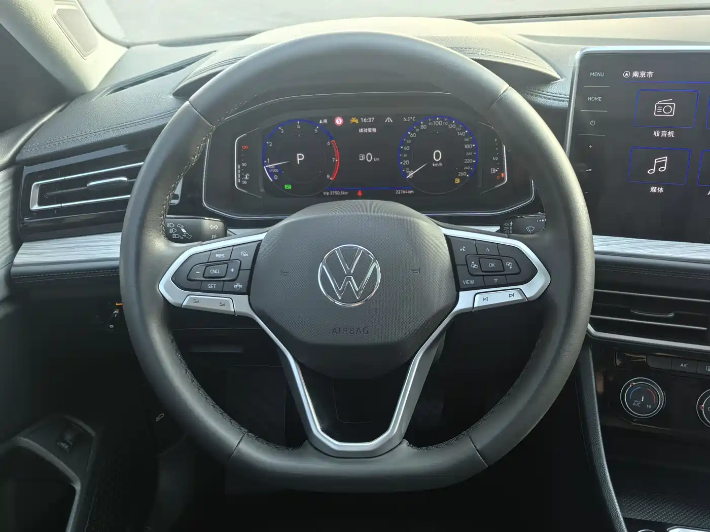 Volkswagen Sagitar 2023 300TSI DSG Surpassing Edition фото 4