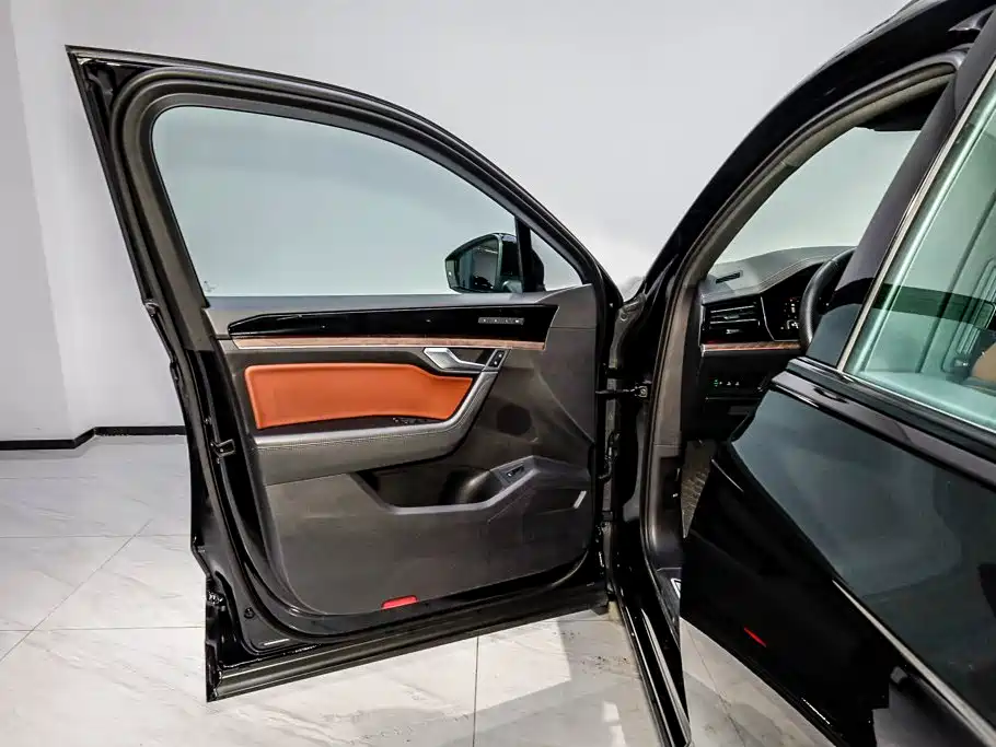 Фото 7 - Volkswagen Touareg