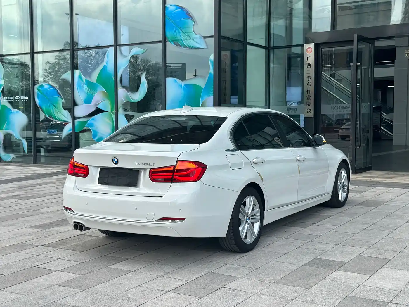 BMW 3 Series 2017 320Li Fashion фото 2