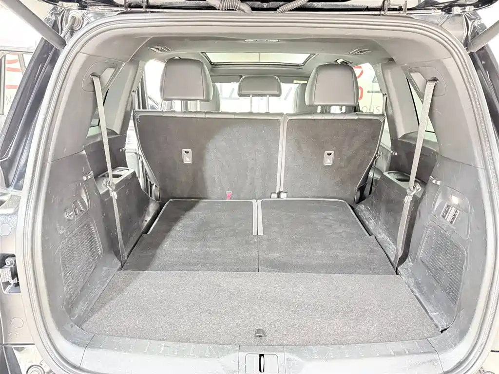 GAC Trumpchi Trumpchi GS8 2022 Hybrid Series 2.0TM 4WD Premium Edition (7-Seater) фото 13