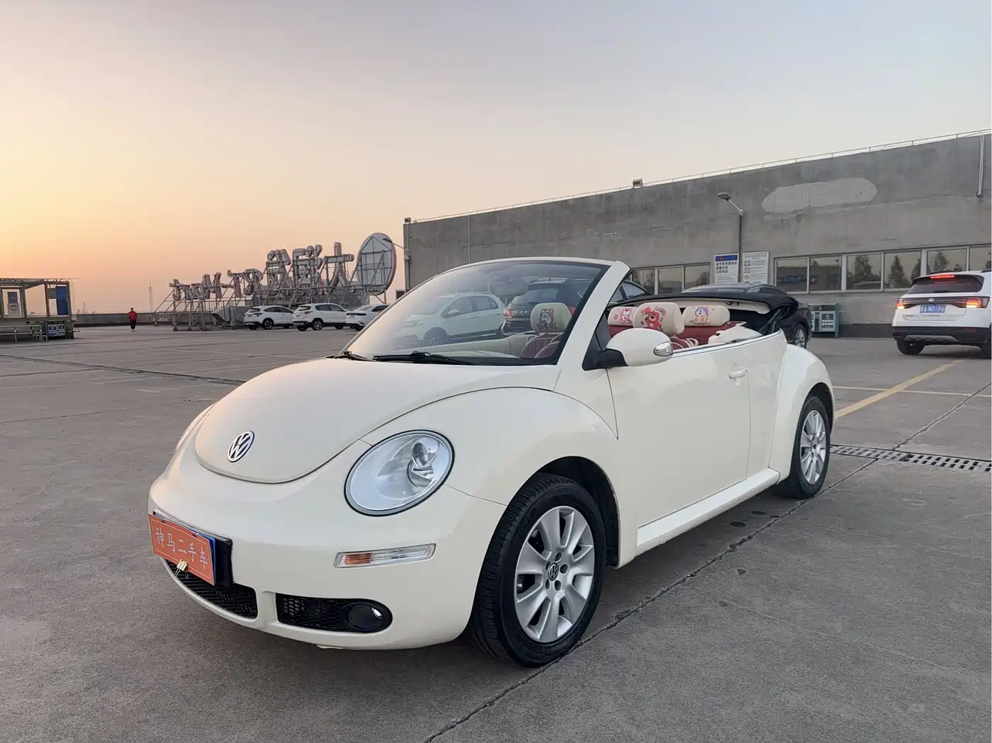 Volkswagen Beetle 2009 2.0 AT Top Convertible фото 8