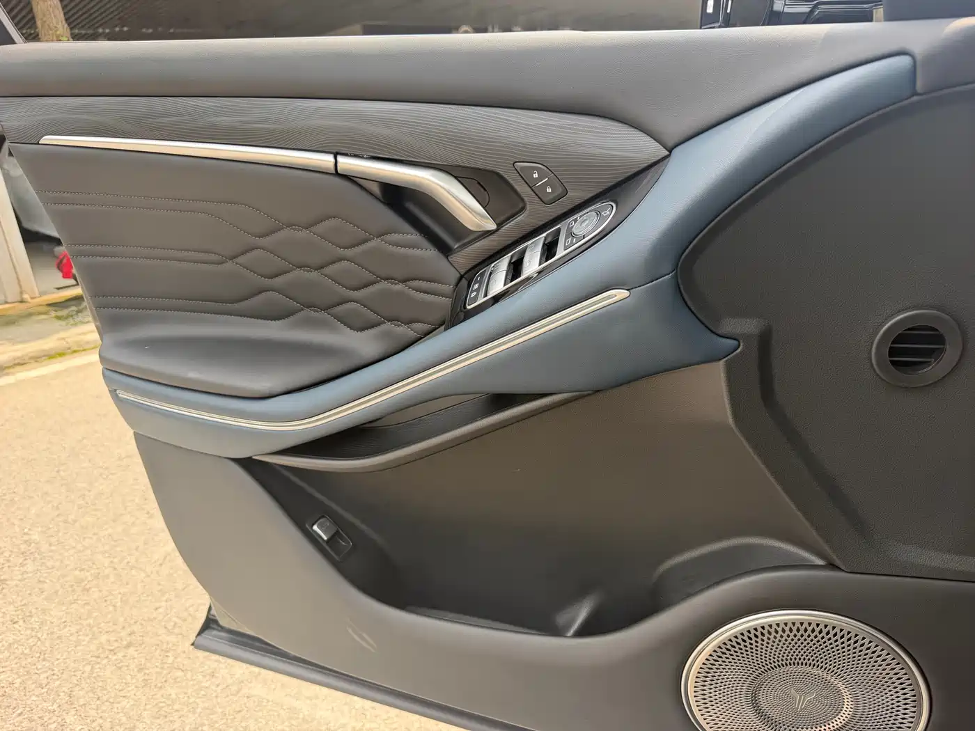 Voyah Auto VOYAH FREE 2024 Ultra Long Range Intelligent Driving Edition фото 12