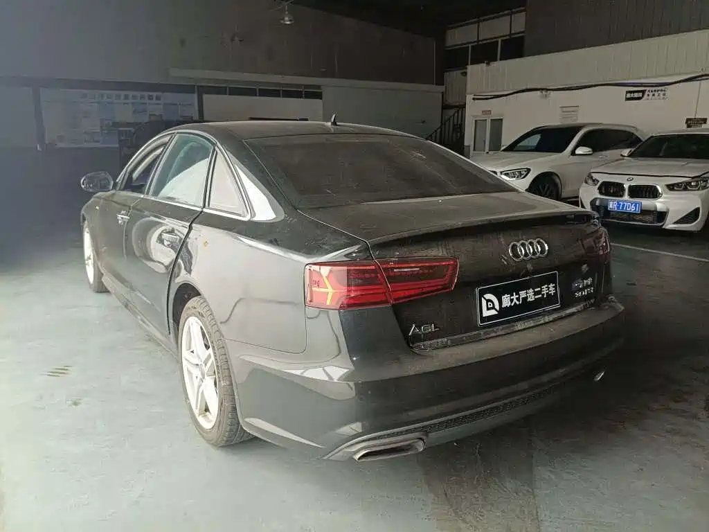 Фото 6 - Audi A6L