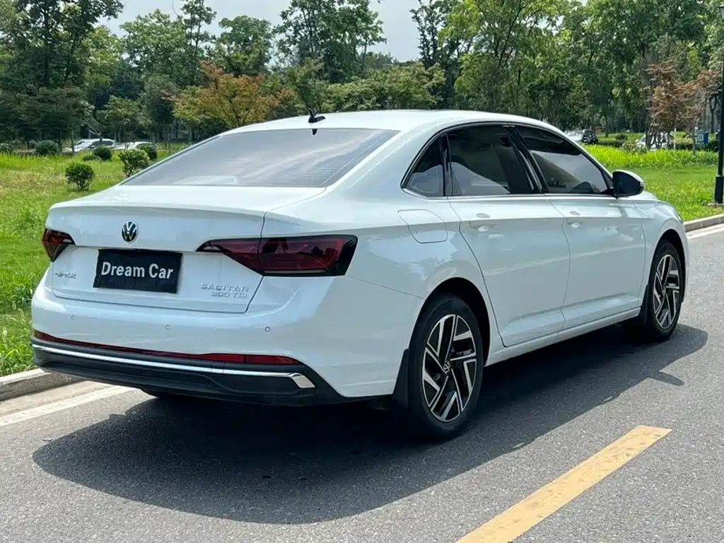Volkswagen Sagitar 2026 2024 300TSI DSG Surpass Edition
