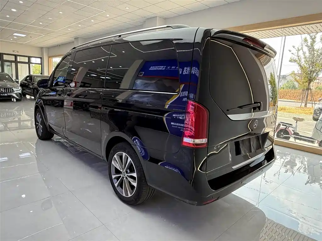 MERCEDES-BENZ V-CLASS
