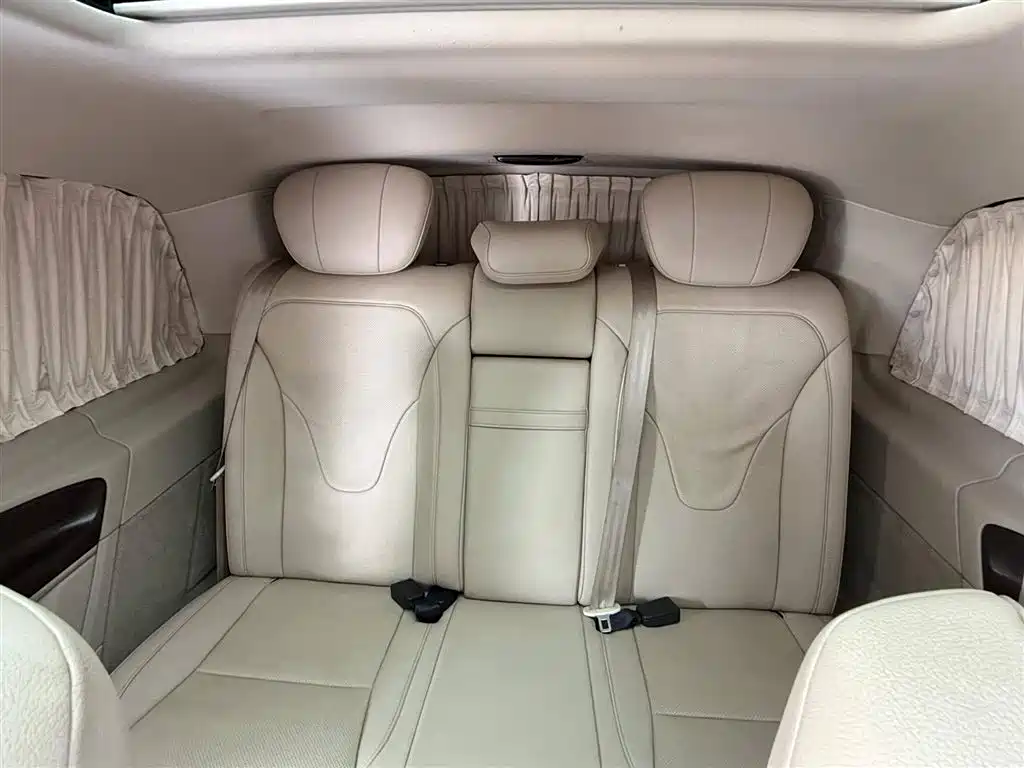 MERCEDES-BENZ V-CLASS