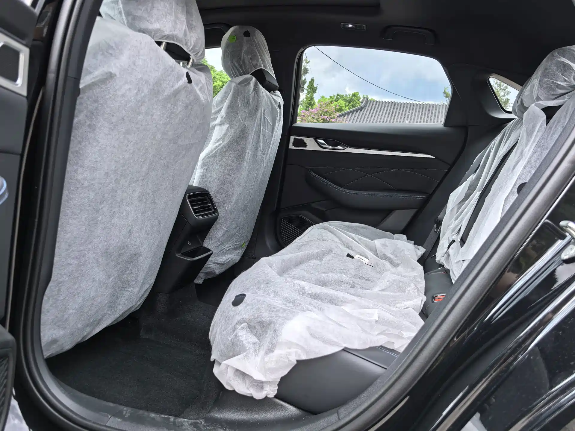 Фото 9 - Geely Preface