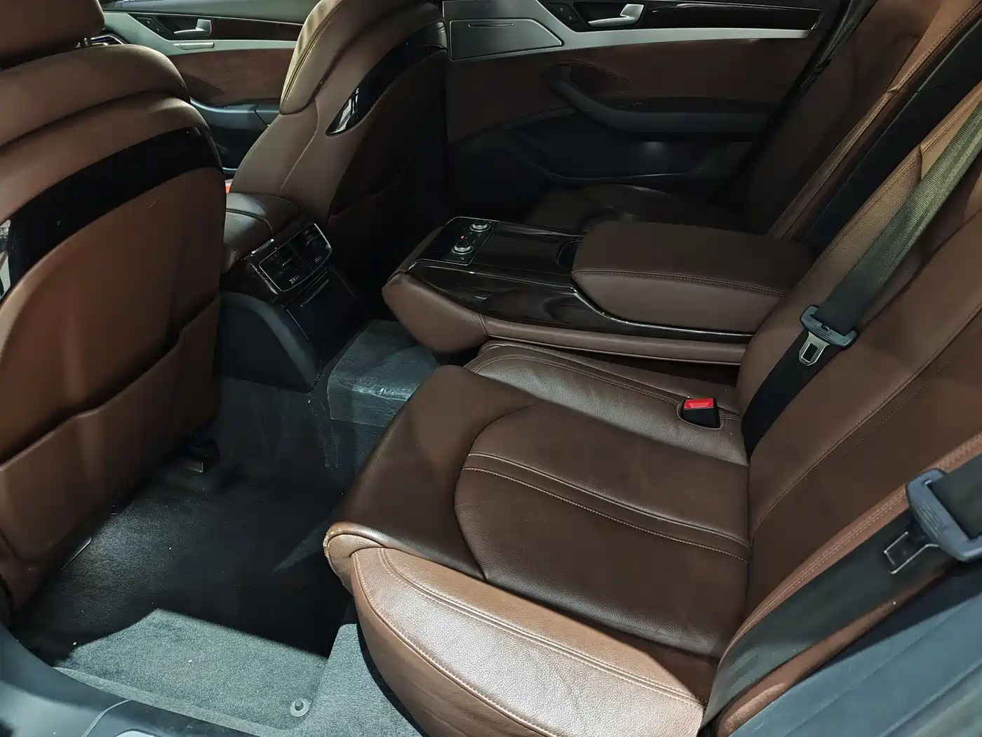 Audi A8 2016 A8L 45 TFSI quattro Comfort фото 6