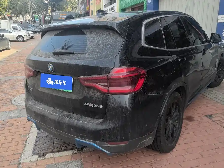 Фото 3 - BMW iX3