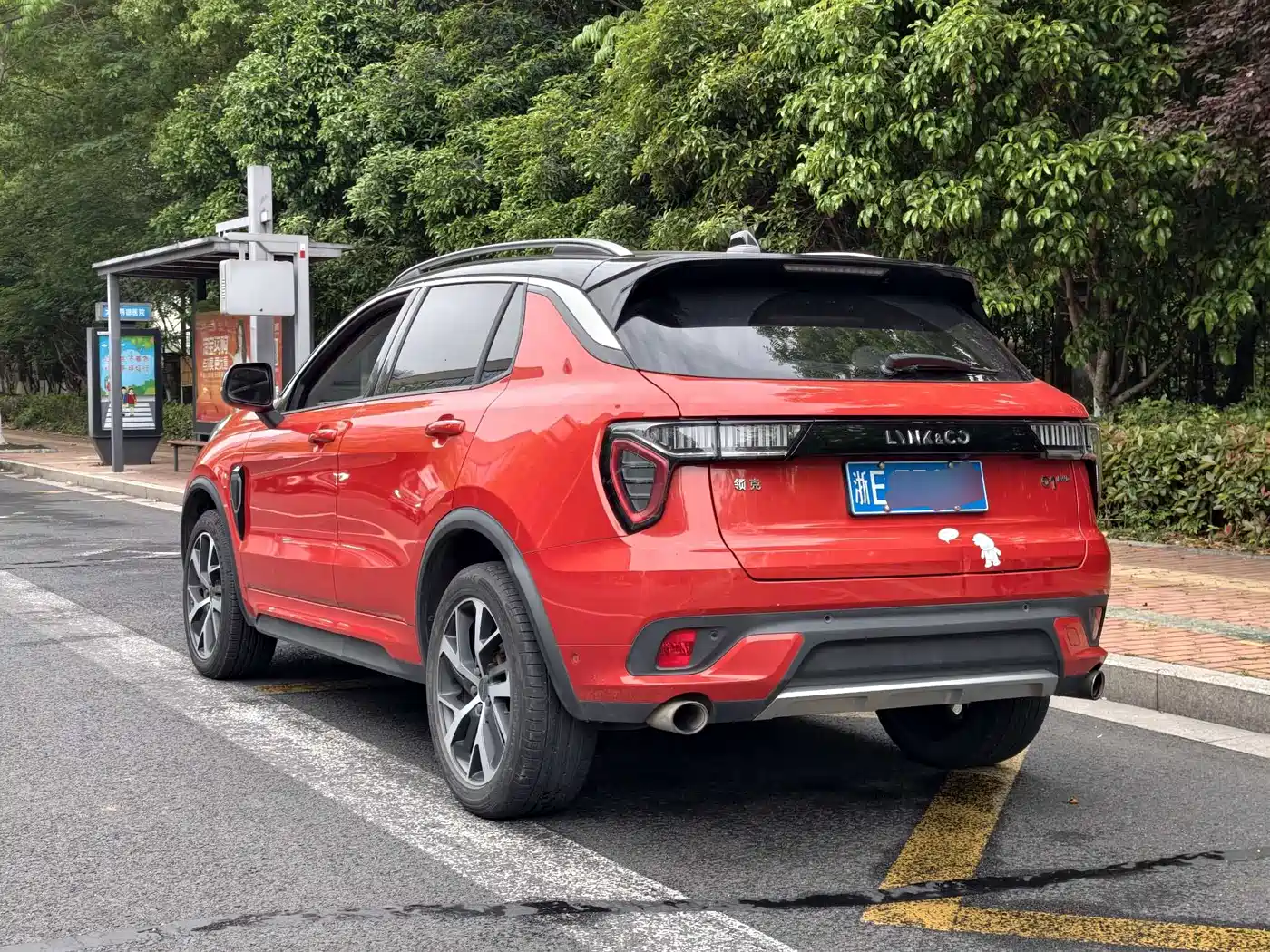 Lynk & Co 01 2017 2.0T AWD Pro фото 7