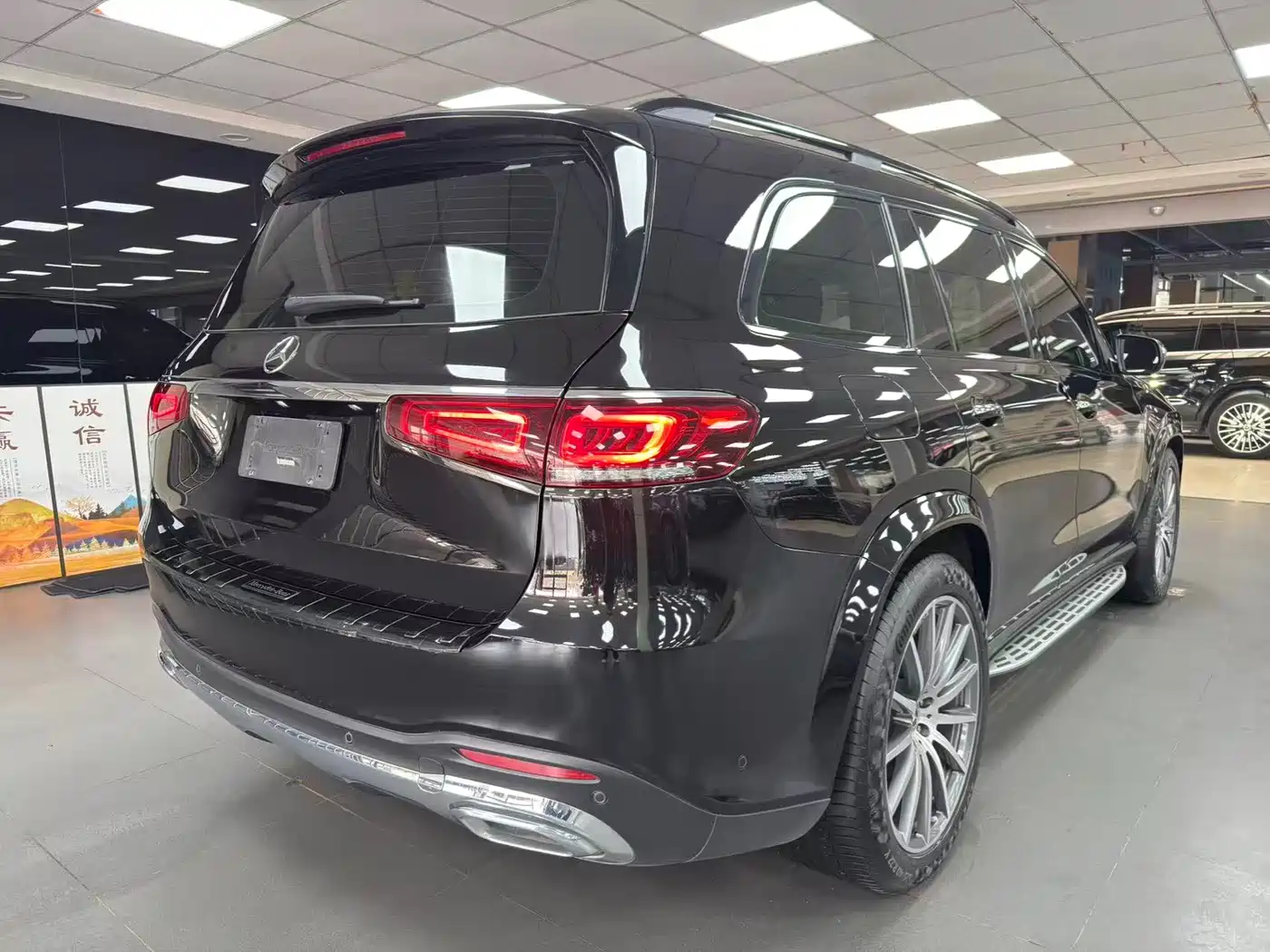 Mercedes-Benz GLS 2023 GLS 450 4MATIC Luxury Edition фото 17
