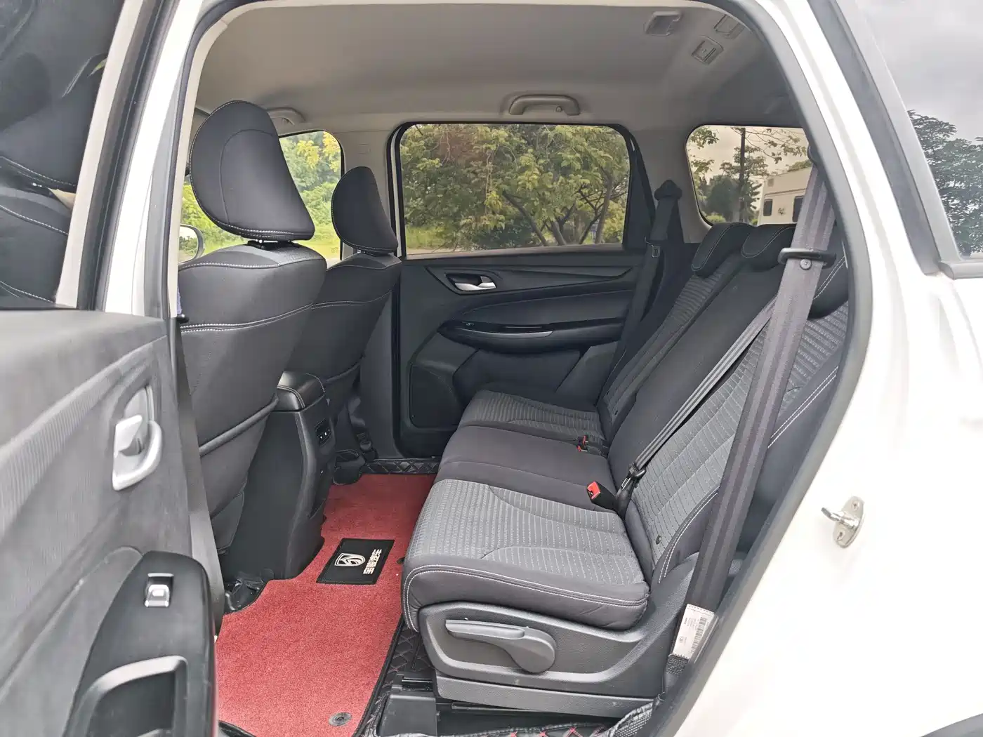 Baojun 730 2019 2019 1.5T CVT Fashion 7-Seater China V