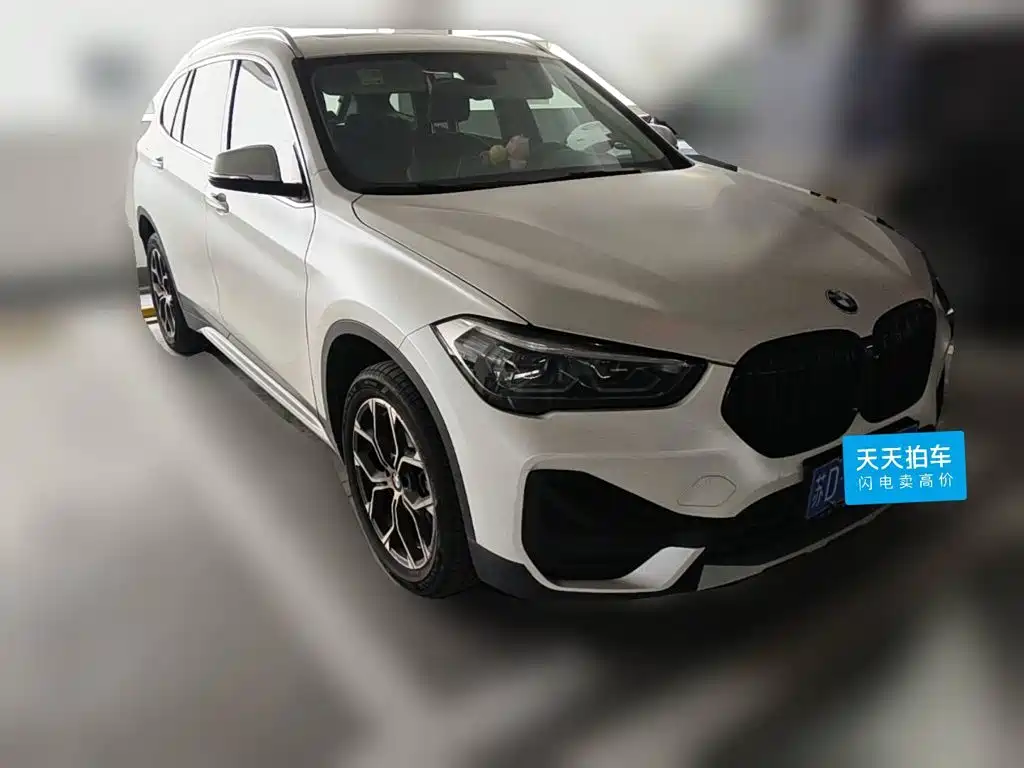 Фото 3 - BMW X1