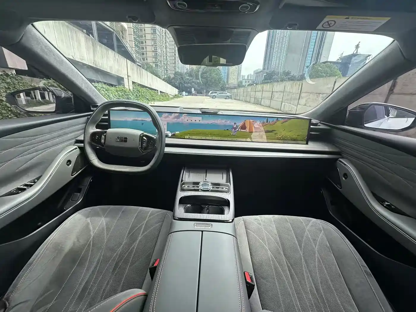 Geely Galaxy Galaxy E8 2025 2025 Model 610km Premium Edition