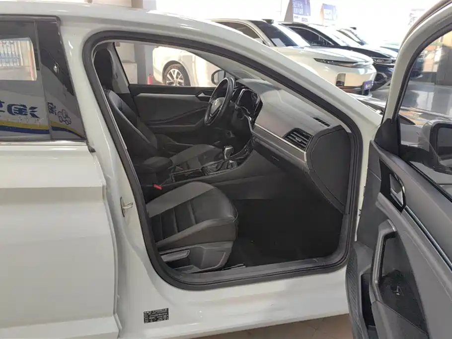 Volkswagen Sagitar 2021 200TSI DSG Comfort Smart Edition фото 8