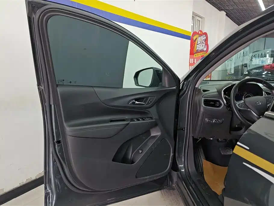 Chevrolet Equinox 2019 Redline 550T Automatic AWD Explorer RS Edition (China V) фото 7