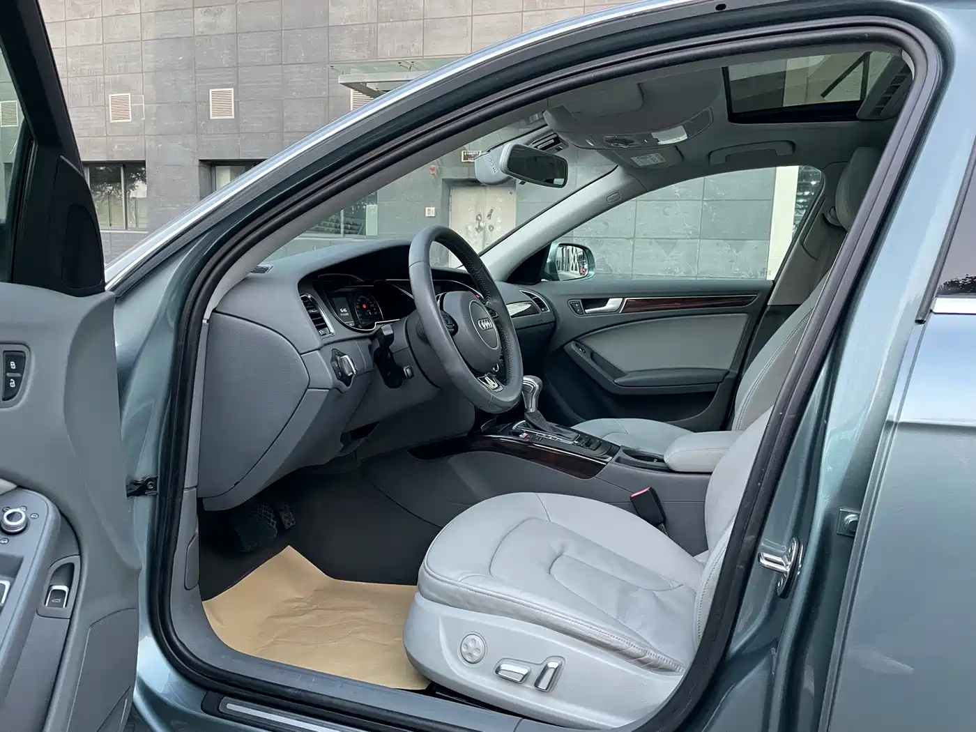 Audi A4L 2015 35 TFSI Auto Comfort фото 6