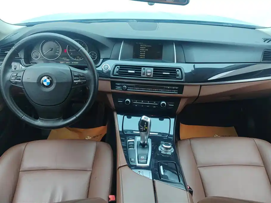 BMW 5 Series 2014 520Li Elegance фото 12
