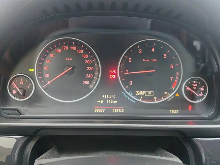 BMW 5 Series 2014 520Li Elegance фото 14