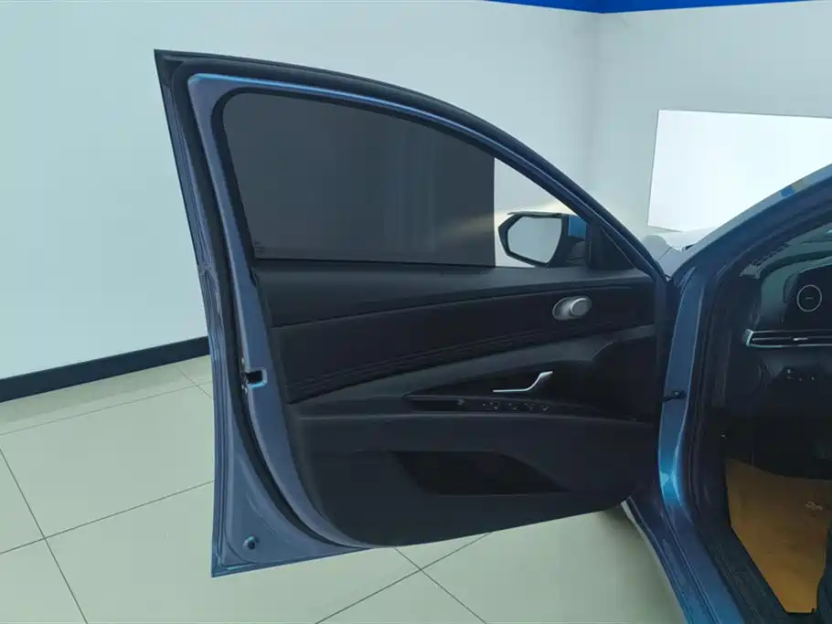 Hyundai Elantra 2023 1.5L CVT GLX Elite Edition фото 7