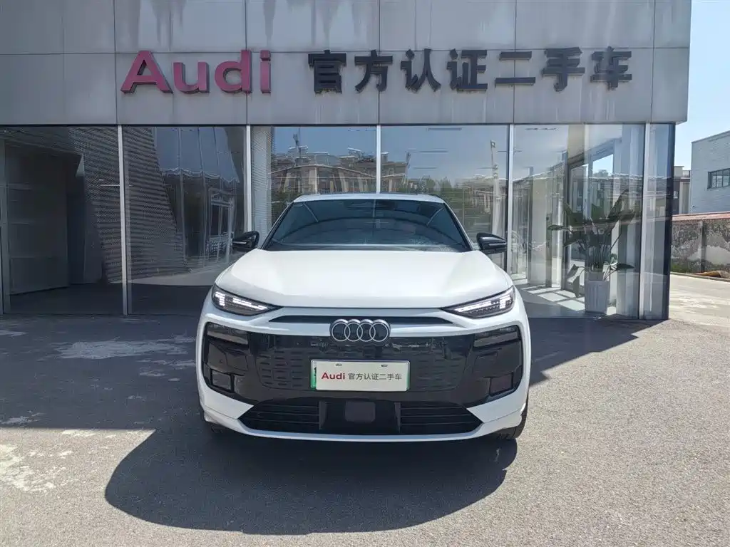 Audi Q6L e-tron 2025 Model Pioneer Edition фото 2