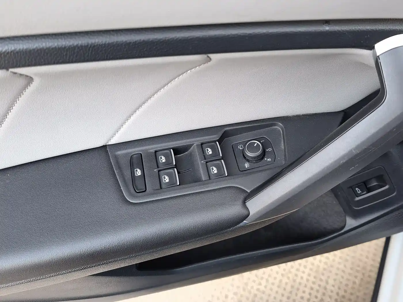Volkswagen Tayron 2023 300TSI 2WD Luxury Plus Advanced Edition фото 14