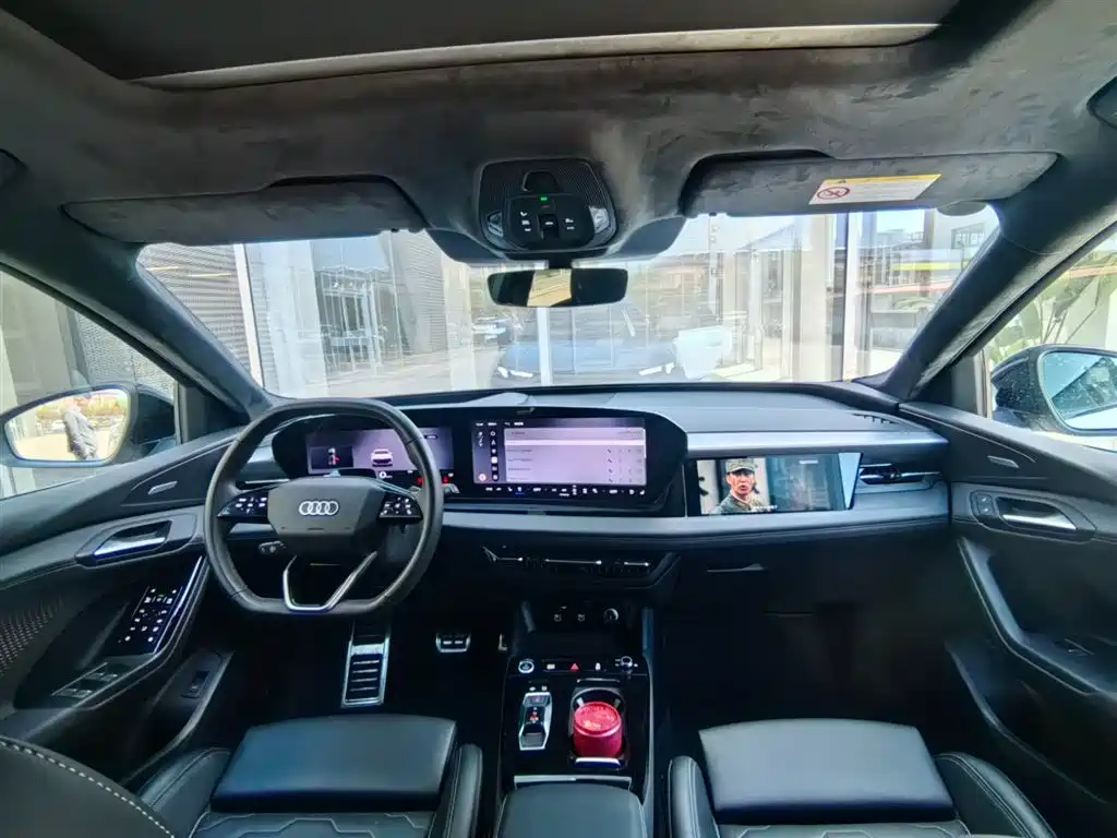 Audi Q6L e-tron 2025 Model Pioneer Edition фото 9