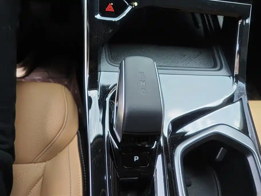 GEELY AUTOMOBILE BOYUE L