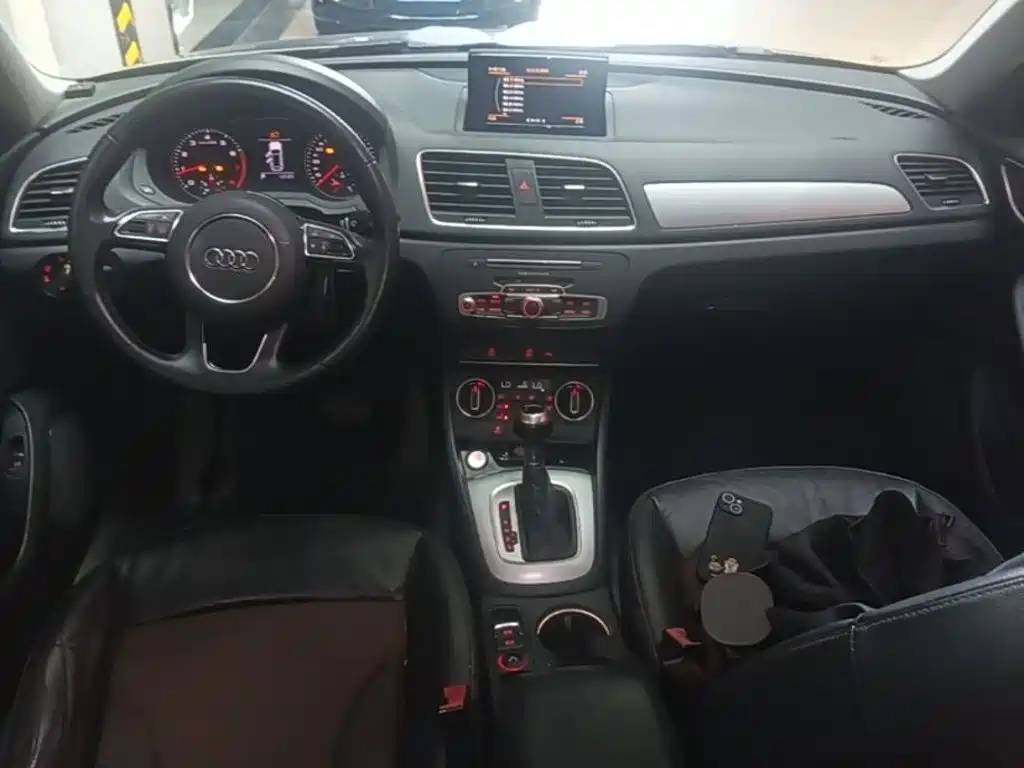 Photo 10 - Audi Q3