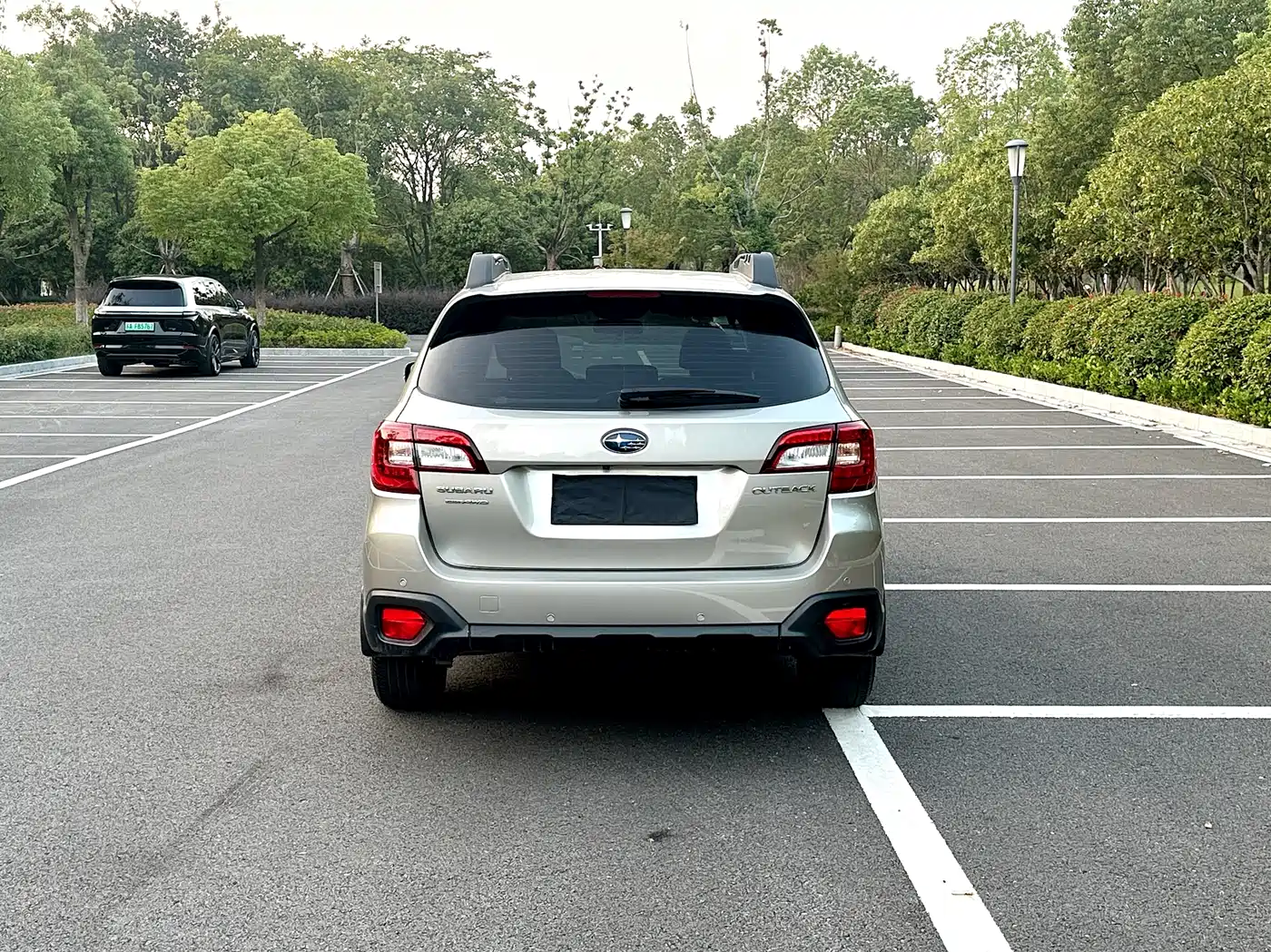 Subaru Outback 2015 2.5i Luxury Navigation Edition фото 3