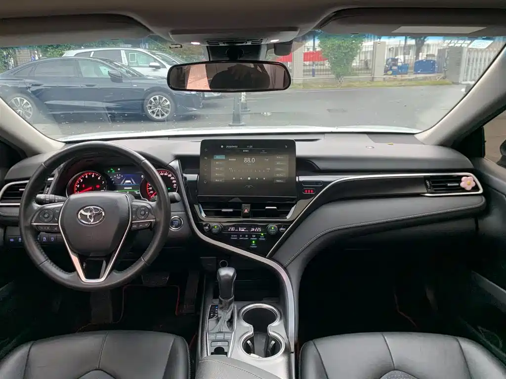 Toyota Camry 2021 2.0S Sporty Edition фото 9