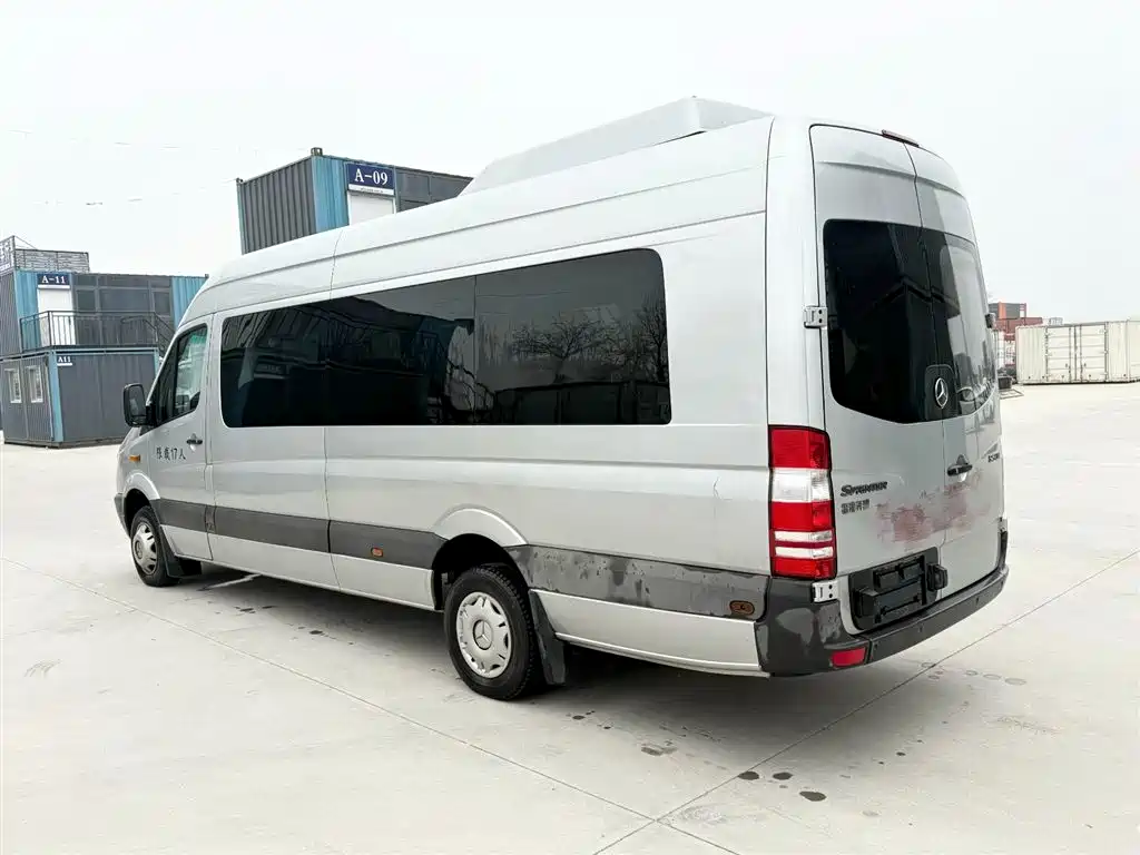 Mercedes-Benz Sprinter 2012 Model 2.1T Premium Tour Long Wheelbase фото 13