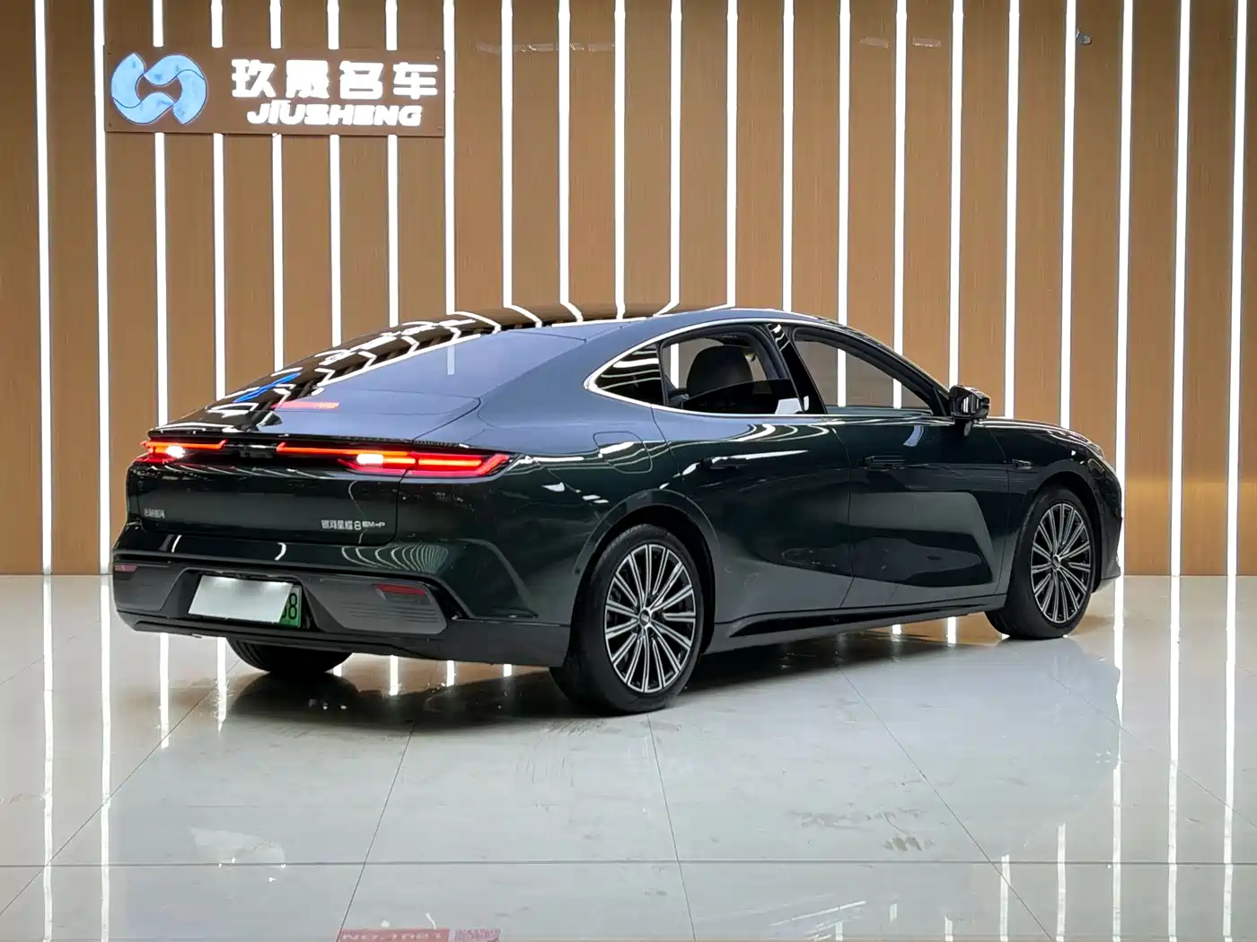 Geely Galaxy Galaxy Xingyao 8 2025 130km EM-P Starship Edition фото 28