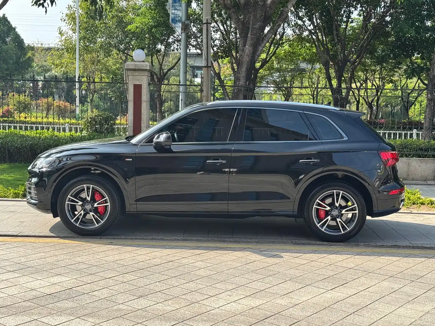 Audi Q5L 2020 40 TFSI Prestige Fashion фото 4