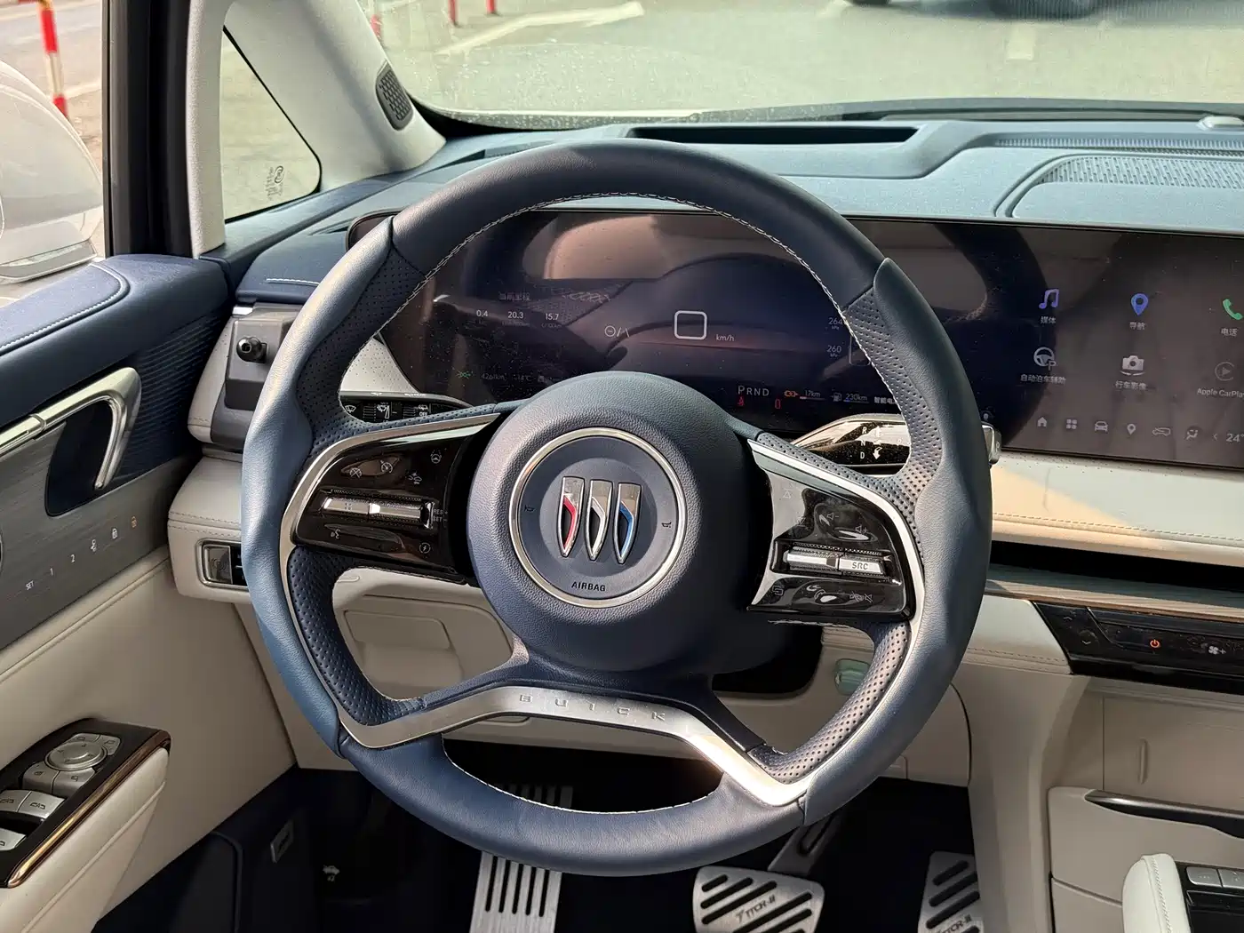 BUICK GL8 NEW ENERGY